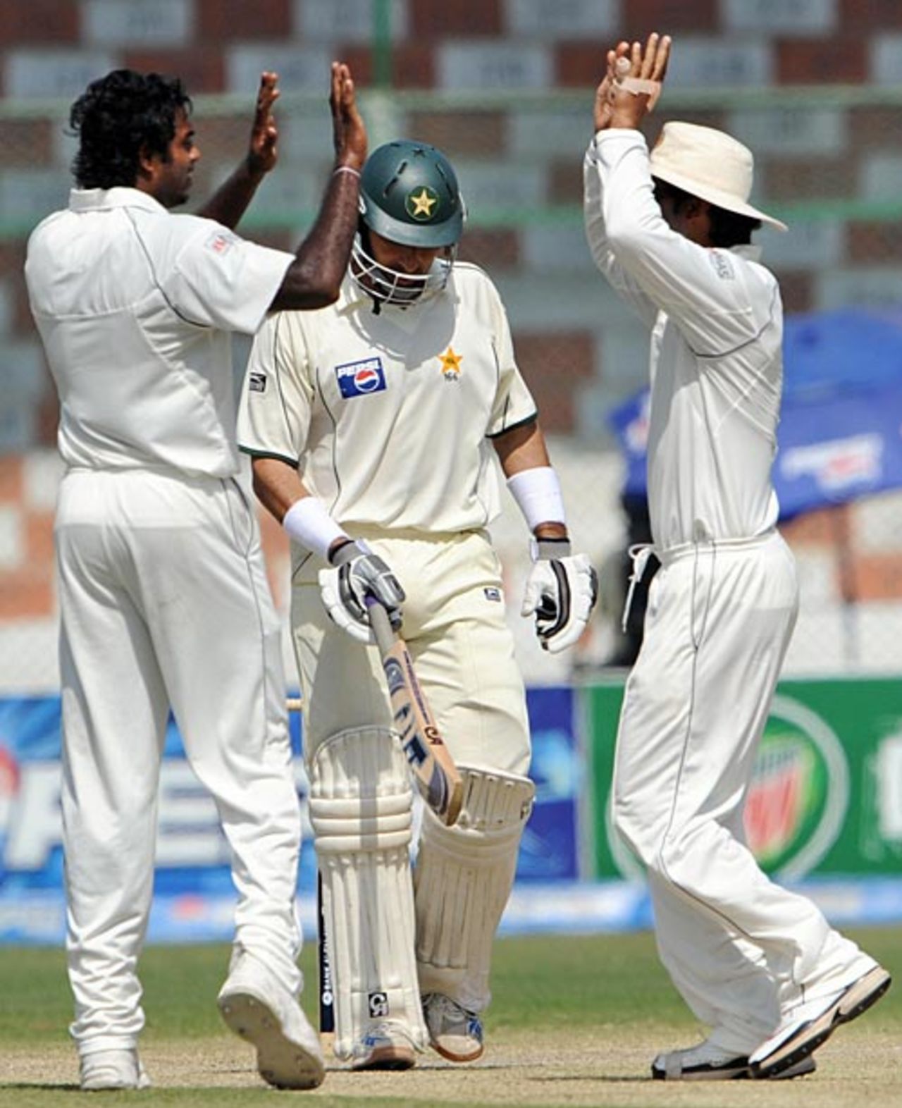 Dilhara Fernando celebrates the dismissal of Misbah-ul-Haq, Pakistan v Sri Lanka, 1st Test, Karachi, 4th day, February 24, 2009