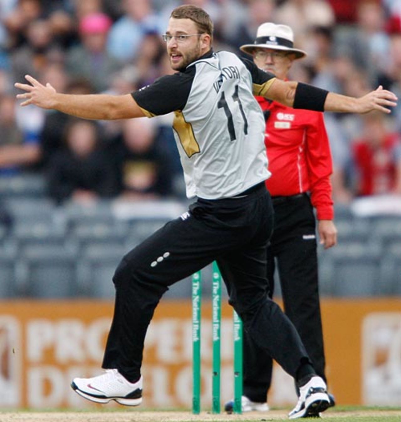 Daniel Vettori appeals for an lbw, New Zealand v India, 1st Twenty20 international, Christchurch, February 25, 2009