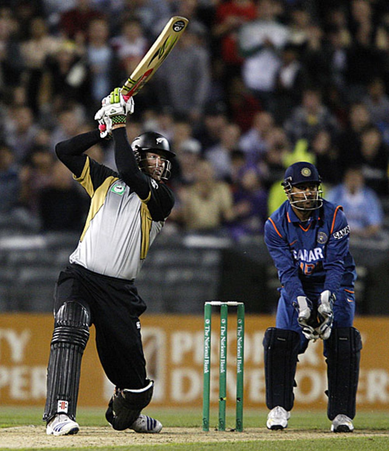 Jacob Oram scoops one over the off side, New Zealand v India, 1st Twenty20 international, Christchurch, February 25, 2009