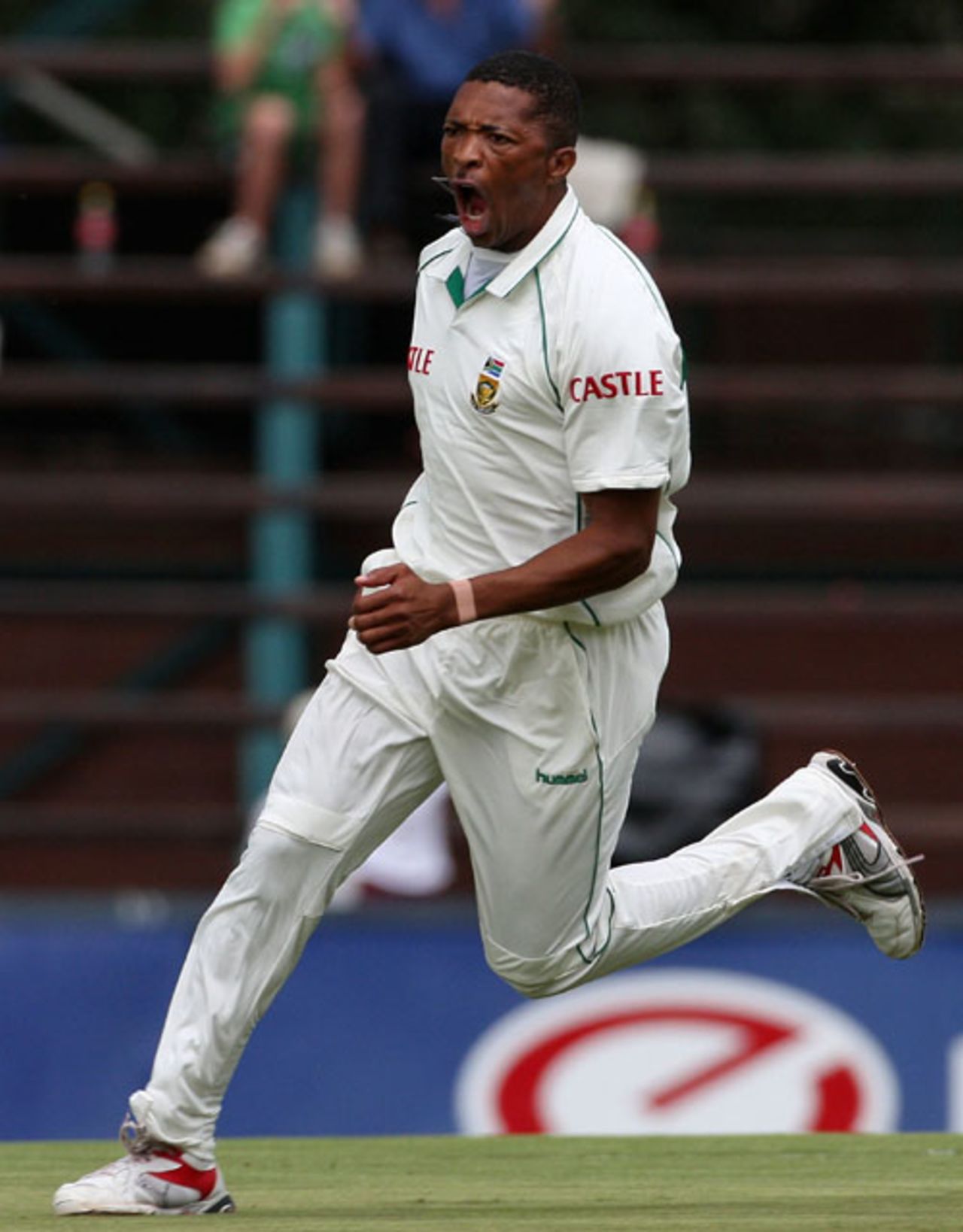 A jubilant Makhaya Ntini after dismissing Ricky Ponting, South Africa v Australia, 1st Test, Johannesburg, 1st day, February 26, 2009