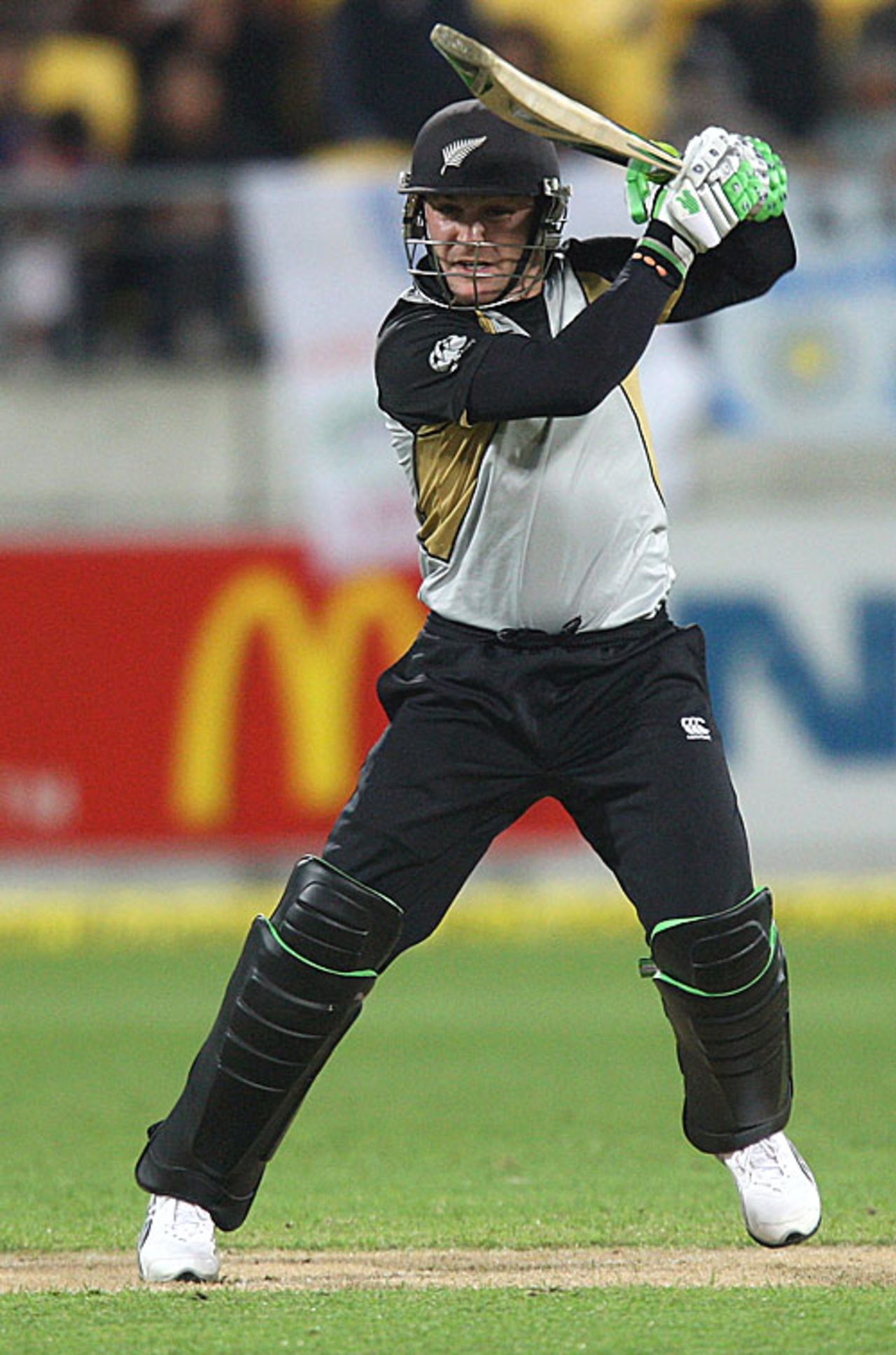 Brendon McCullum forces one through the off side, New Zealand v India, 2nd Twenty20 international, Wellington, February 27, 2009