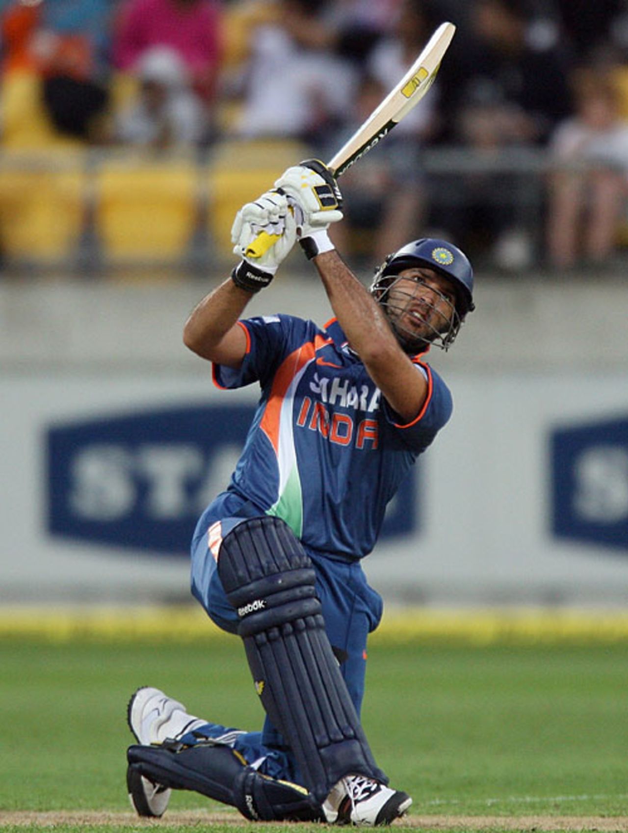 Yuvraj Singh hit four sixes in his 34-ball 50, New Zealand v India, 2nd Twenty20 international, Wellington, February 27, 2009