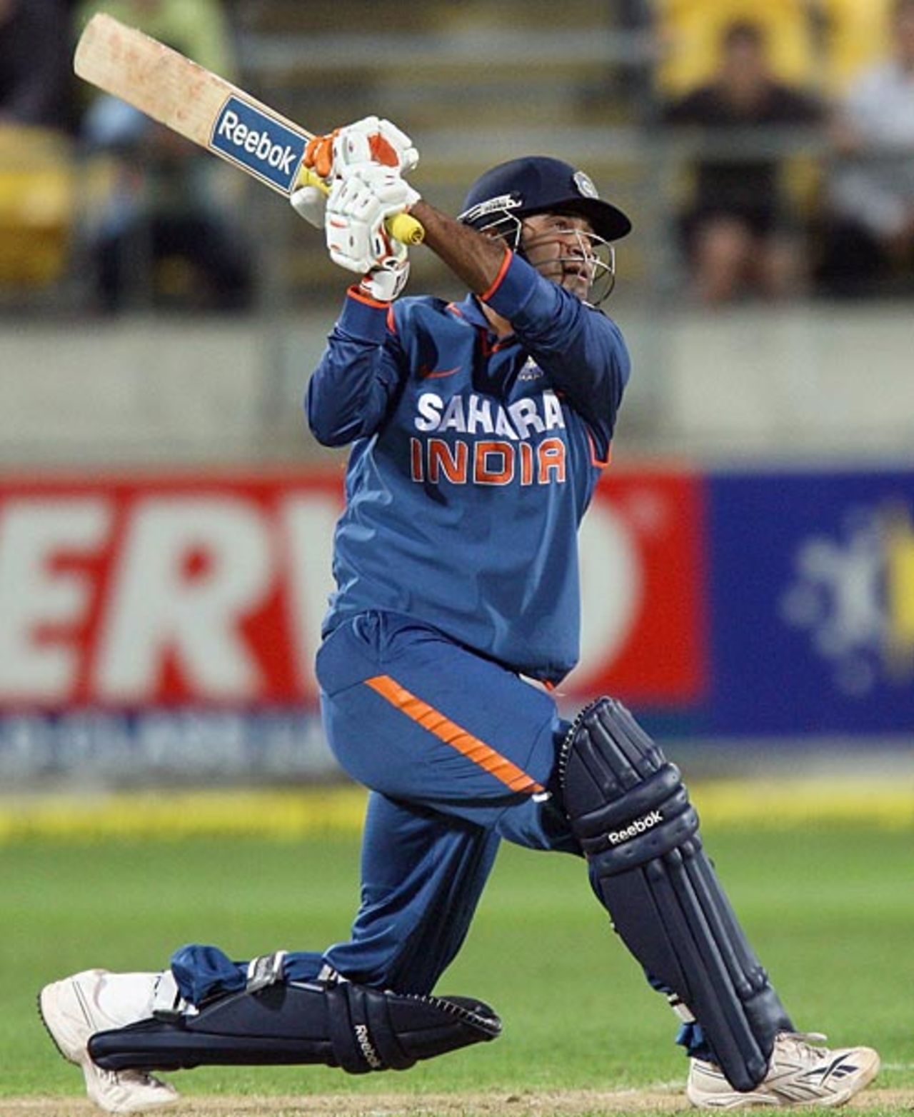 Irfan Pathan cuts loose, New Zealand v India, 2nd Twenty20 international, Wellington, February 27, 2009