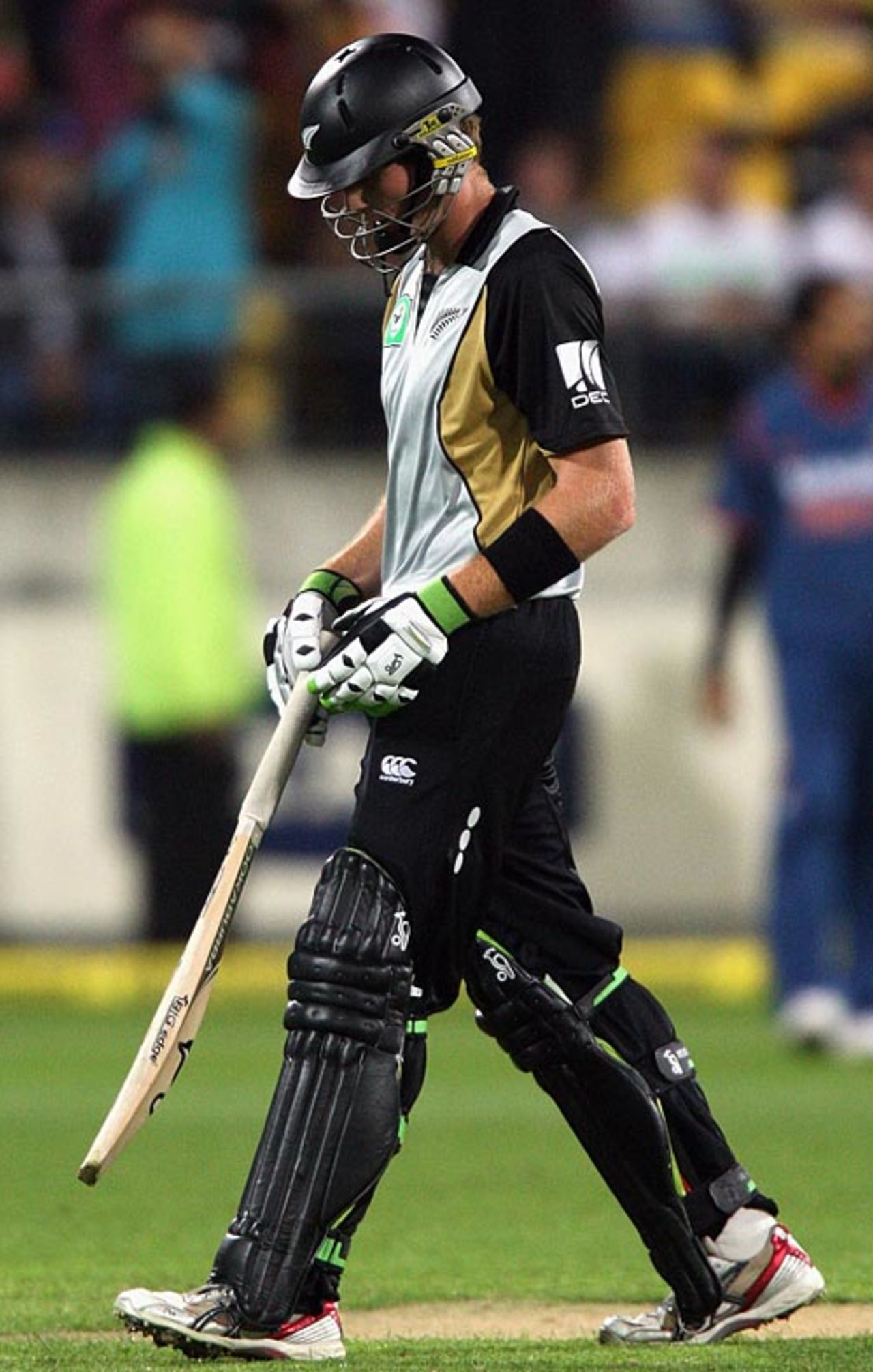 A dejected Martin Guptill makes his way back to the pavilion, New Zealand v India, 2nd Twenty20 international, Wellington, February 27, 2009