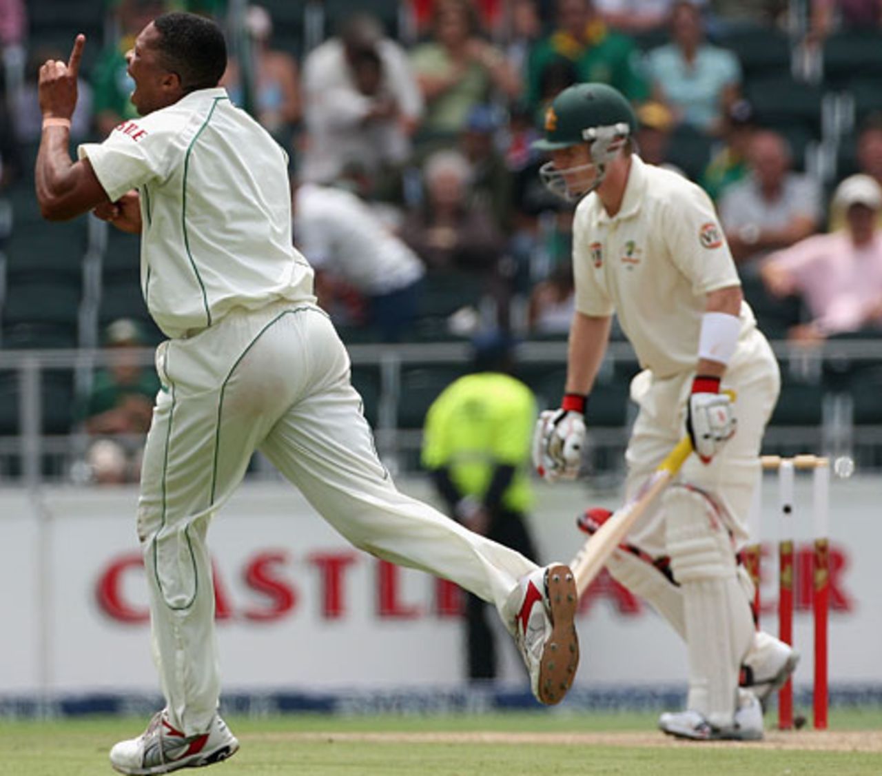 Makhaya Ntini exults after dismissing Brad Haddin, South Africa v Australia, 1st Test, Johannesburg, 4th day, March 1, 2009