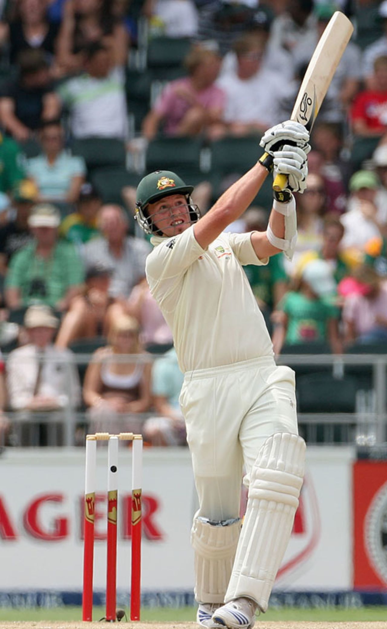 Peter Siddle hits out, South Africa v Australia, 1st Test, Johannesburg, 4th day, March 1, 2009