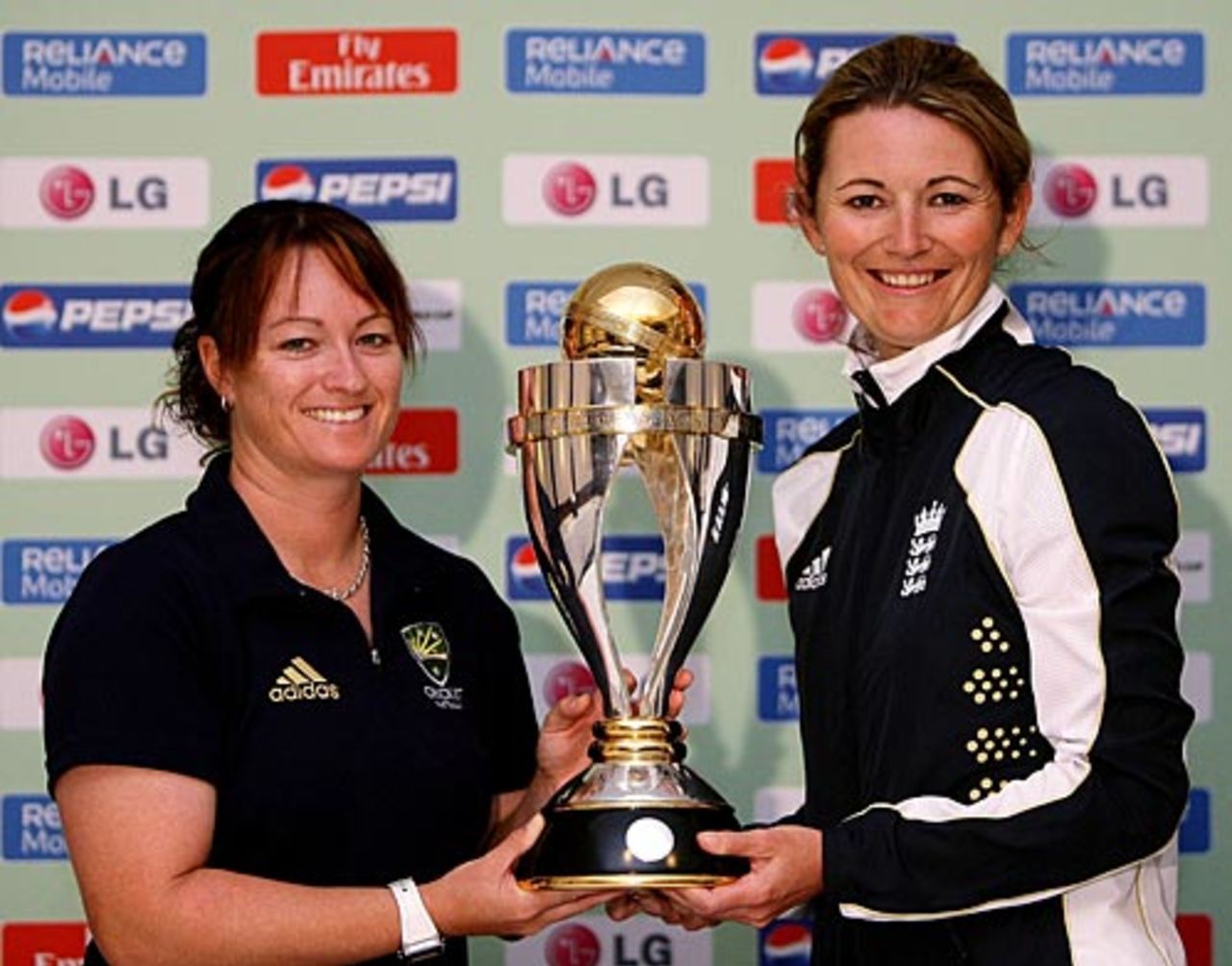 Karen Rolton and Charlotte Edwards with the trophy, women's World Cup, Sydney, March 3, 2009