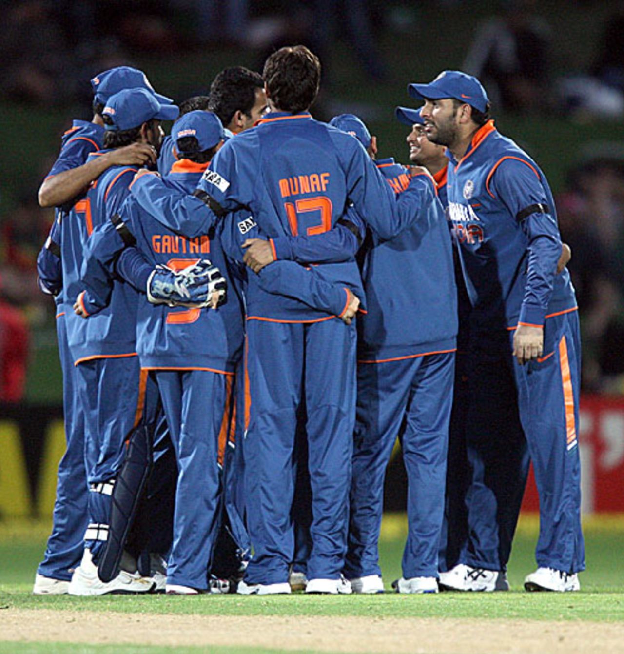 The Indians get together for a huddle after a wicket, New Zealand v India, 1st ODI, Napier, March 3, 2009