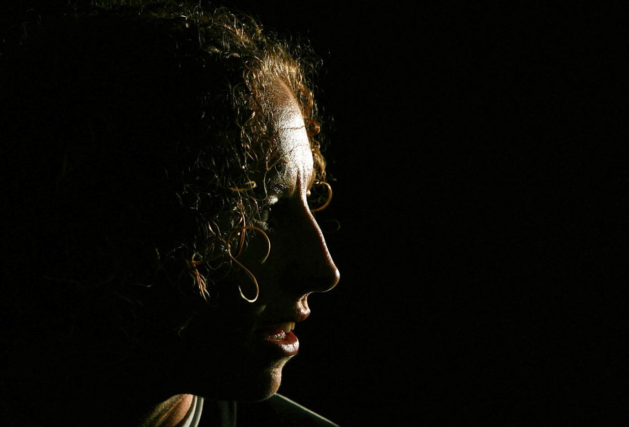 Haidee Tiffen addresses the media, Sydney, March 5, 2009