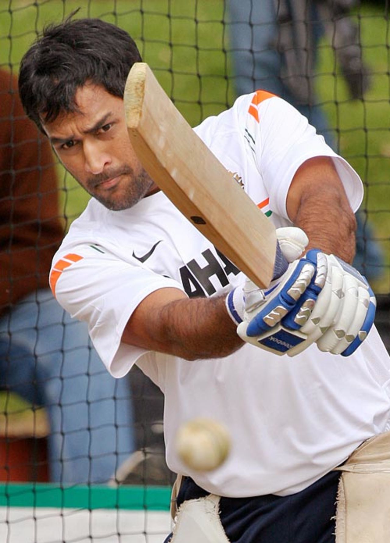 Mahendra Singh Dhoni concentrates hard at the nets, Wellington, March 5, 2009