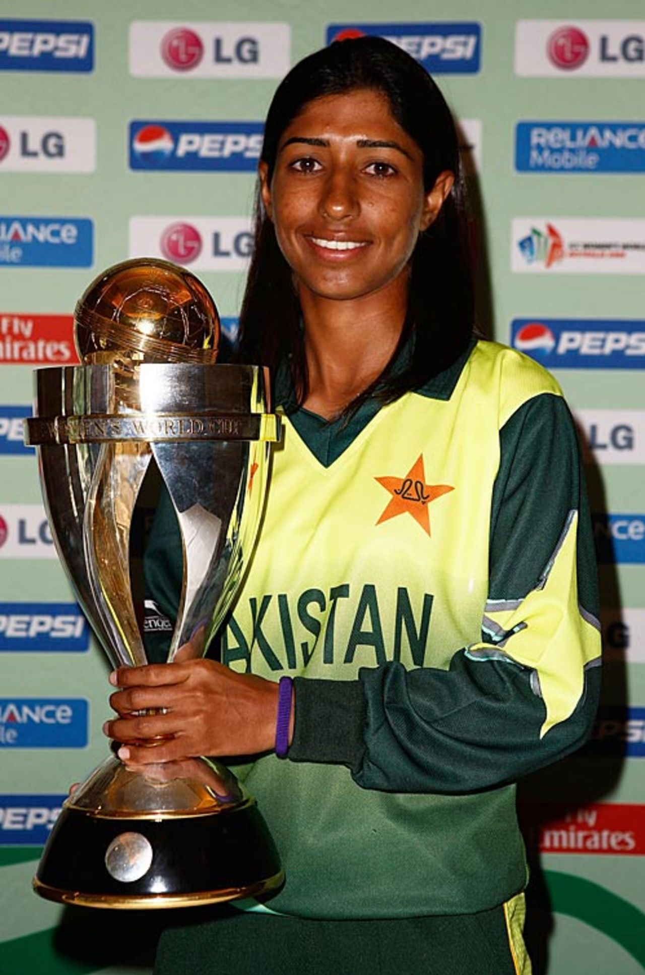 Urooj Mumtaz poses with the 2009 Women's World Cup trophy, Sydney, March 5, 2009