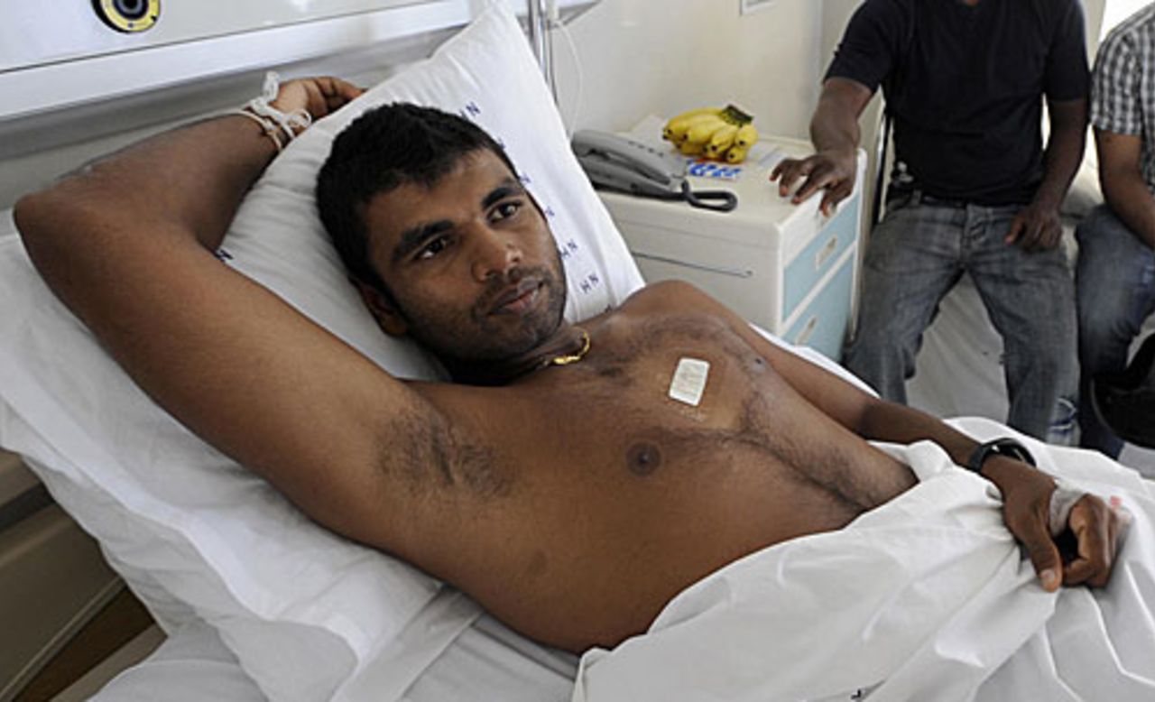 Tharanga Paranavitana recuperates in a private hospital, Colombo, March 4, 2009