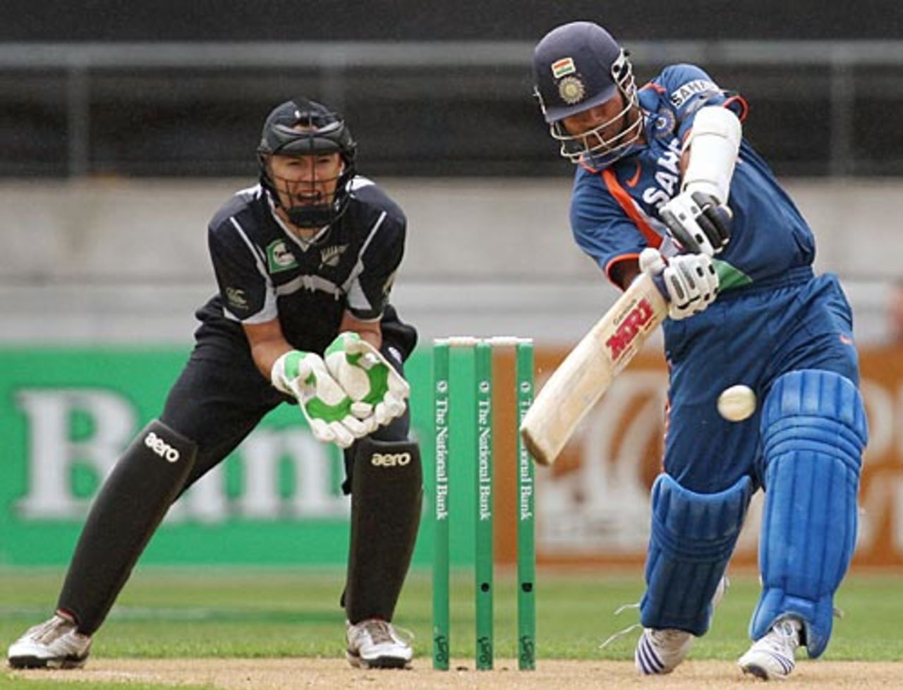 Sachin Tendulkar hits over the top, New Zealand v India, 2nd ODI, Westpac Stadium, Wellington, March 6, 2009