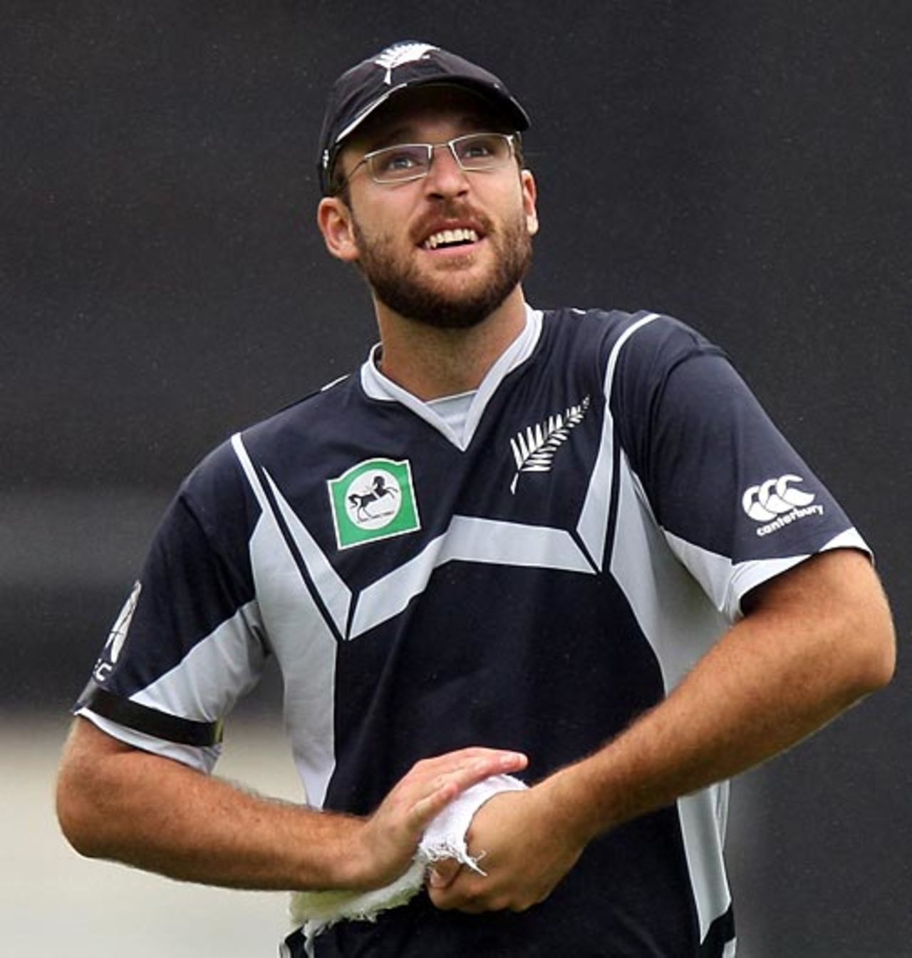 Daniel Vettori keeps the ball dry, New Zealand v India, 2nd ODI, Westpac Stadium, Wellington, March 6, 2009