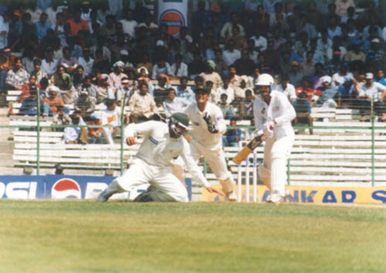 Azharuddin is out, caught at silly point by Inzamam-ul-Haq off Saqlain Mushtaq. India v Pakistan, Test 1, Day 2 at Chennai, 29 January 1999