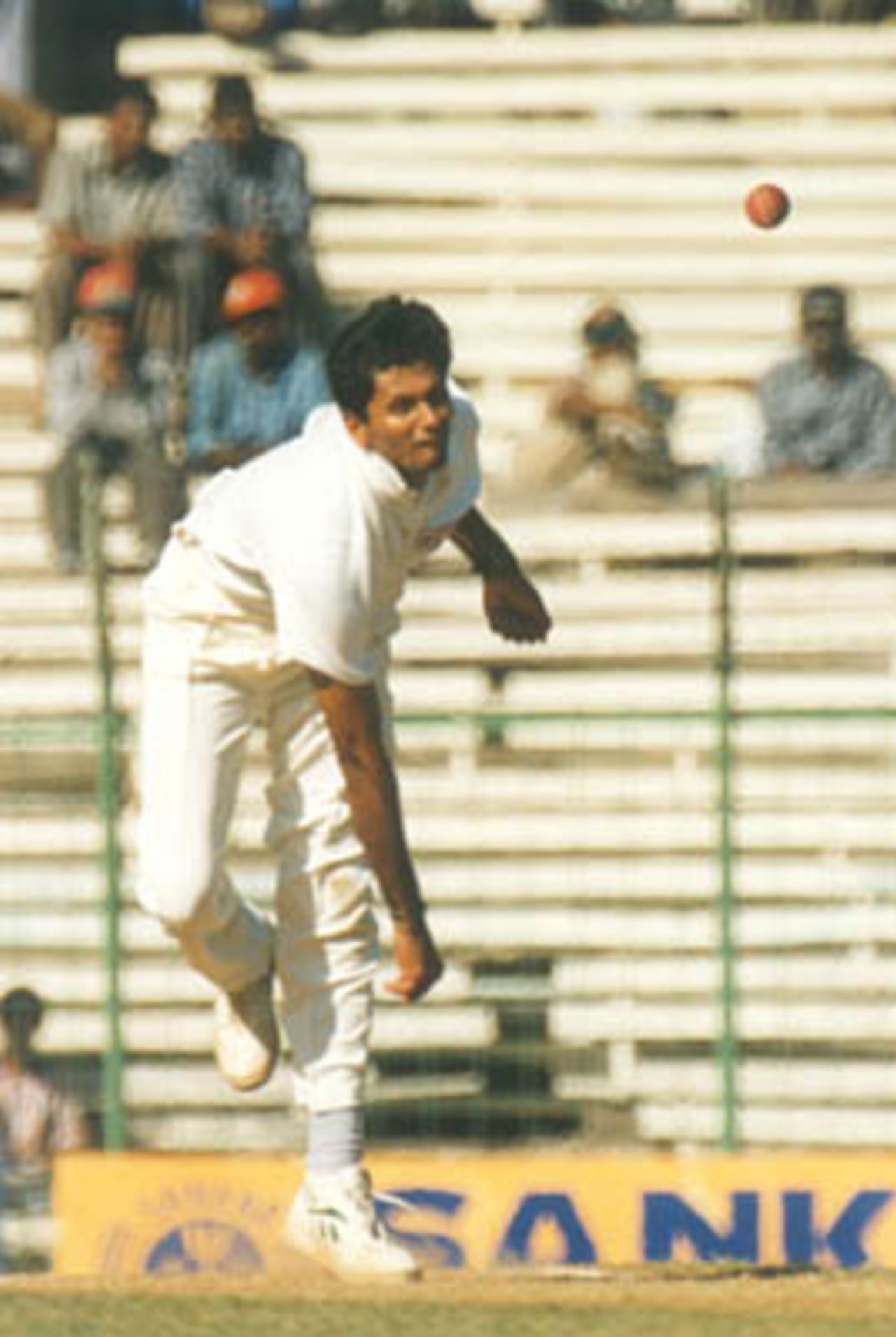 India's Venkatesh Prasad with his career best figures of 6 for 33 in action. India v Pakistan, Test 1, Day 3 at Chennai, 30 January 1999