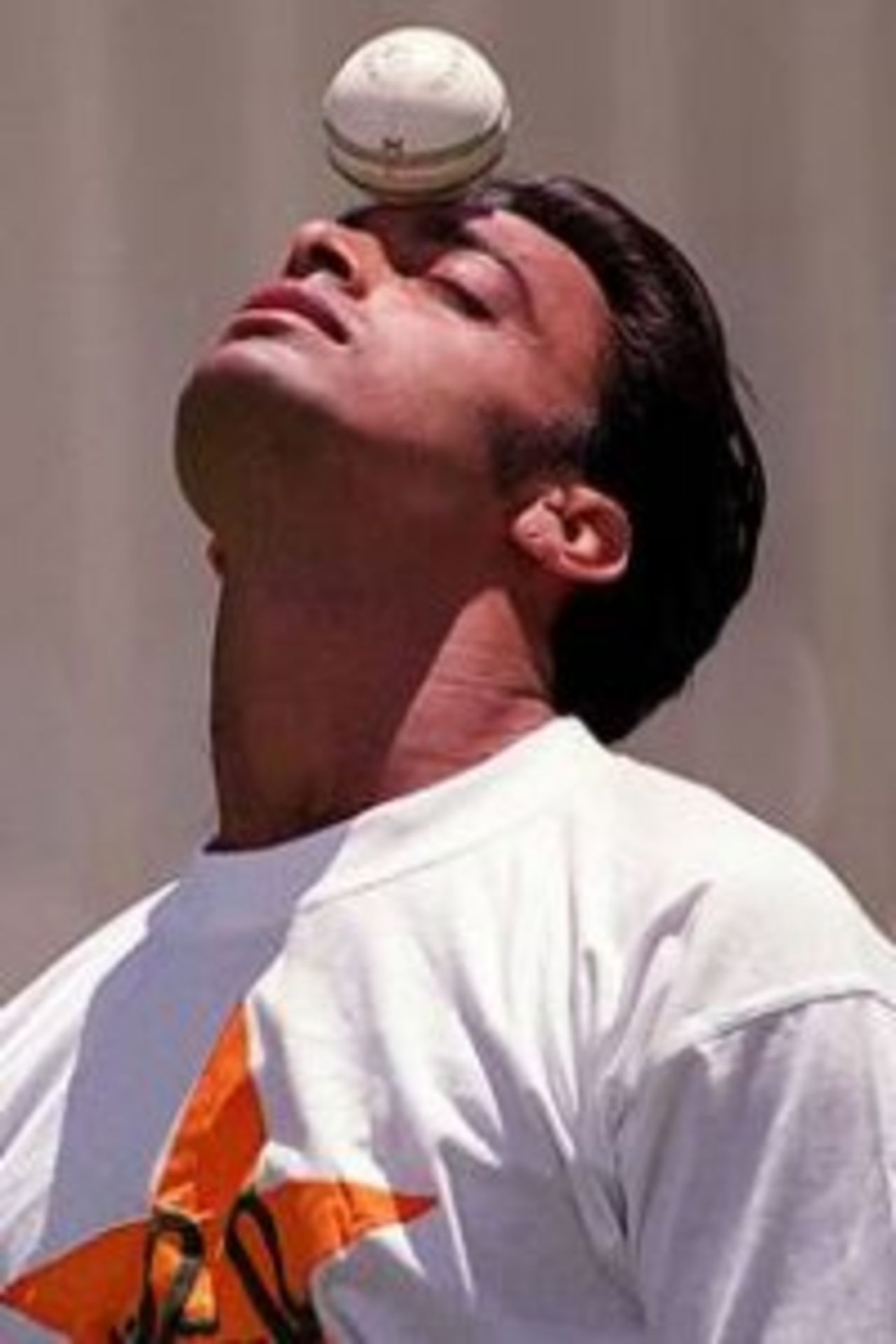 4 Jan 2000: Pakistan fast bowler Shoaib Akhtar during a lighter moment at training prior to the one day international between Australia A and Pakistan, played at the Adelaide Oval, Adelaide, Australia. Shoaib was banned from international cricket earlier this week by the ICC.