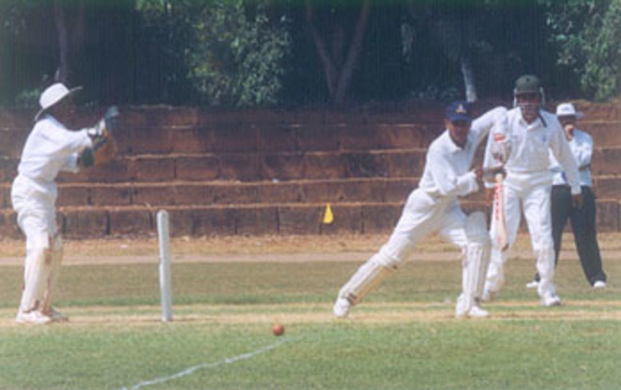 Mohammed Ziauddin struggles to come to terms with the TN attack, Vijay Merchant Trophy 1999/2000, 1st Pre Quarter Final, Bengal Under-16s v Tamil adu Under-16s at Vellyani Agricultural College Ground, Thiruvananthapuram, 01-03 Jan 2000
