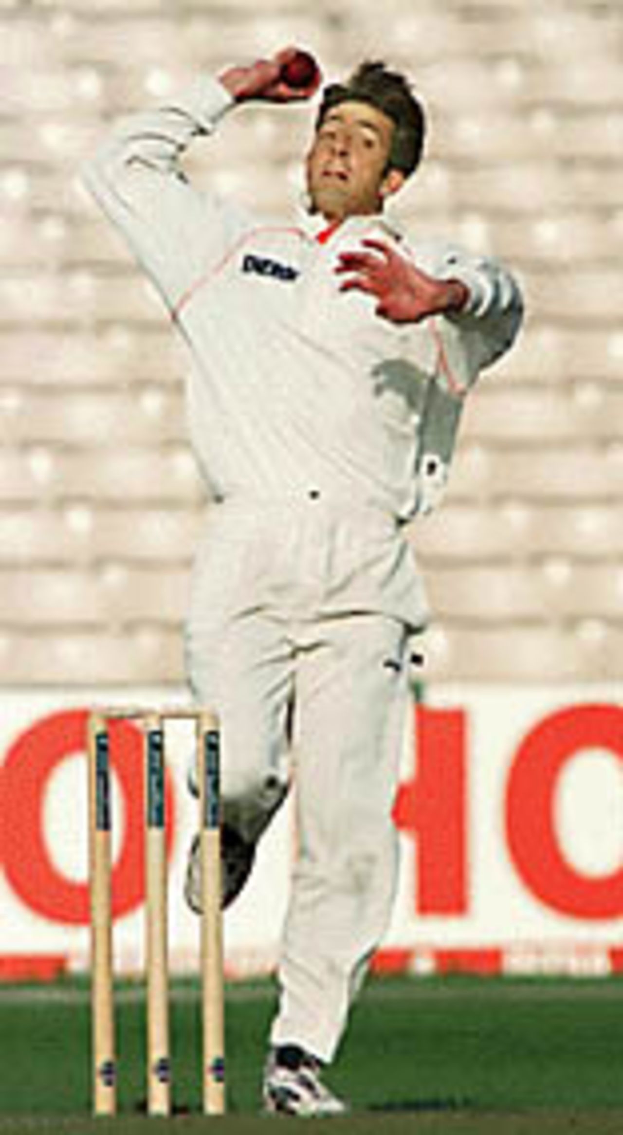 Mike Watkinson in his delivery stride, Lancashire v Northamptonshire, County Championship, 14-17 May 1999