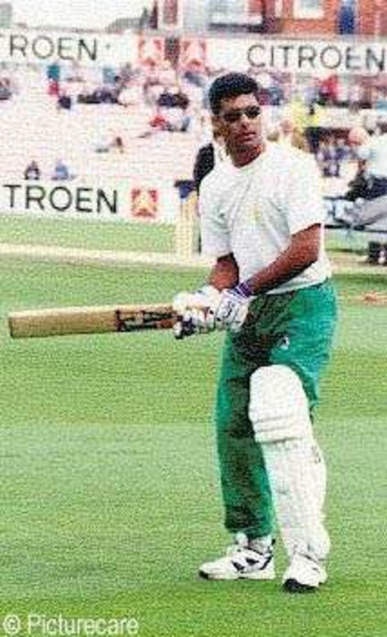 Waqar Younis tries to improve his batting in Toronto during Sahara Cup 1997