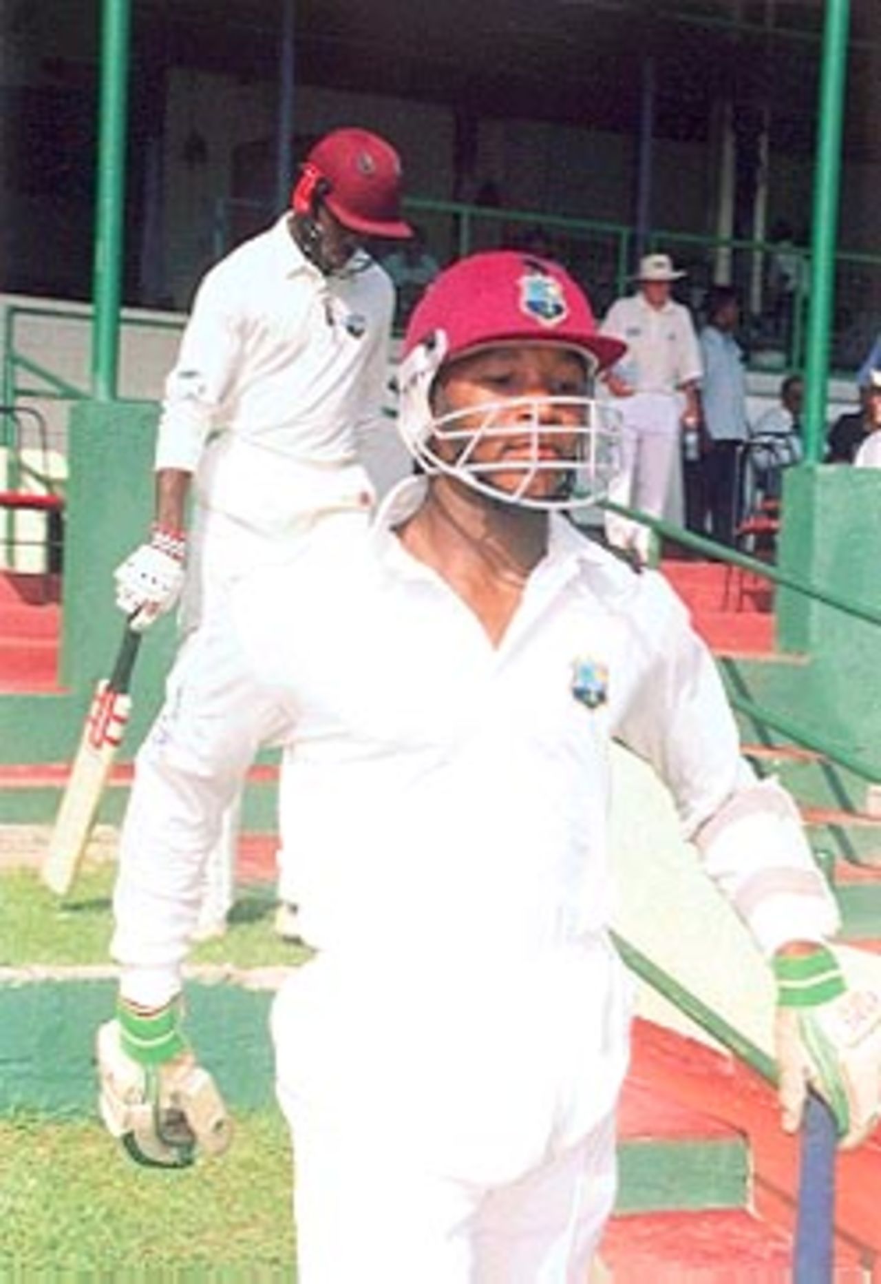 Pinch hitter Calitos Lopez walks out with Brenton Parchment to take on the Kiwis, Under-19s World Cup, 1999/00, Super League Group 1,New Zealand Under-19s v West Indies Under-19s, Nondescripts Cricket Club Ground, Colombo, 20 January 2000