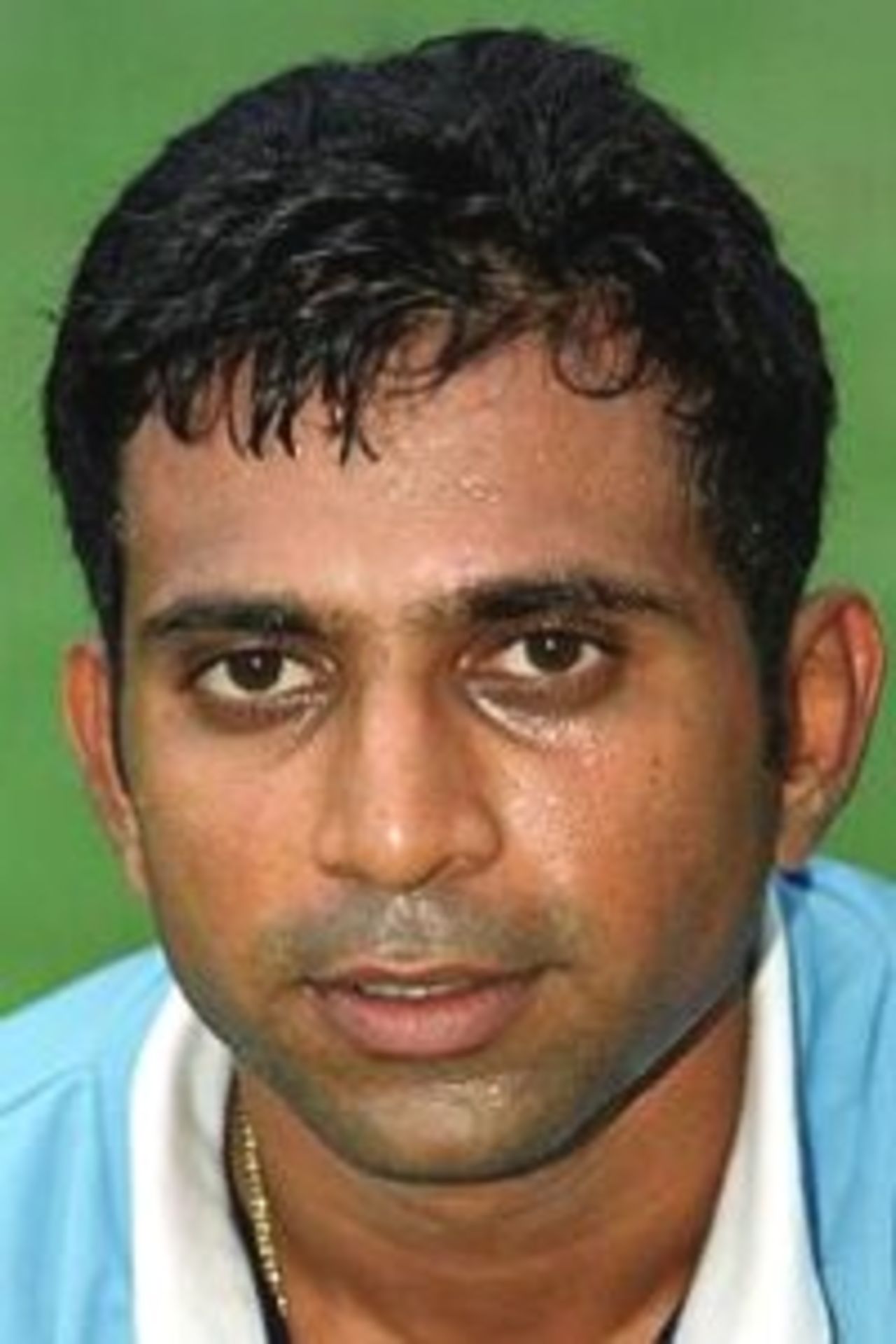 10 Jan 2000: Sameer Dighe of India ahead of the Carlton and United One Day International between India and Pakistan at The Gabba, Brisbane, Australia.