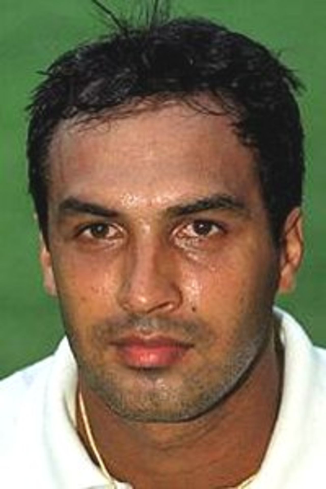 10 Jan 2000: Robin Singh of India ahead of the Carlton and United One Day International between India and Pakistan at The Gabba, Brisbane, Australia.