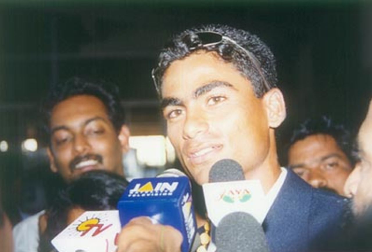 Mohammad Kaif, captain of the victorious Indian U19 team, talks to the press at Chennai airport, 29 Jan 2000