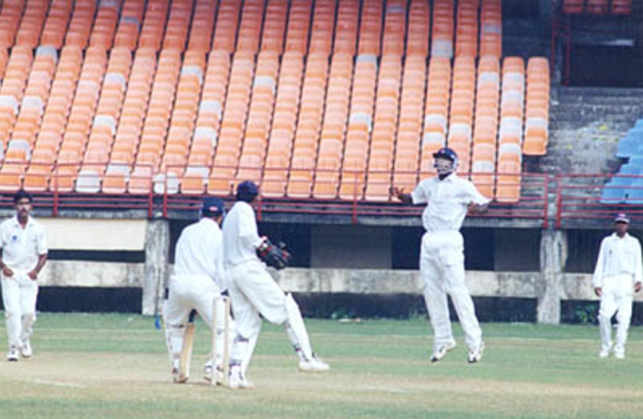Aashish Kapoor is squared by Sreekumar Nair. Ranji Trophy South Zone League, 2000/01, Kerala v Tamil Nadu, Nehru Stadium, Kochi, 29Nov-02Dec 2000.