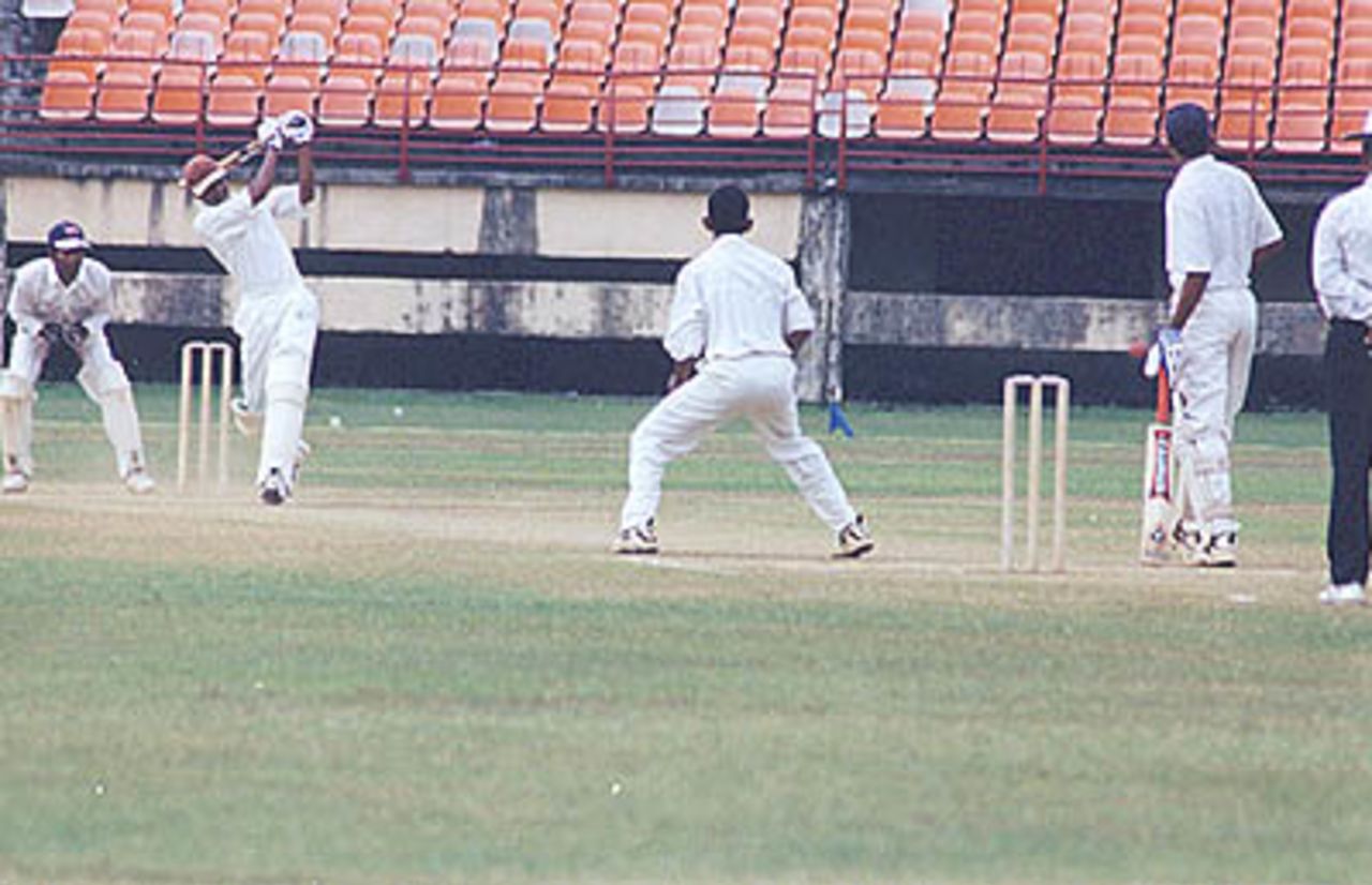 JR Madanagopal swings Suresh Kumar. Ranji Trophy South Zone League, 2000/01, Kerala v Tamil Nadu, Nehru Stadium, Kochi, 29Nov-02Dec 2000.