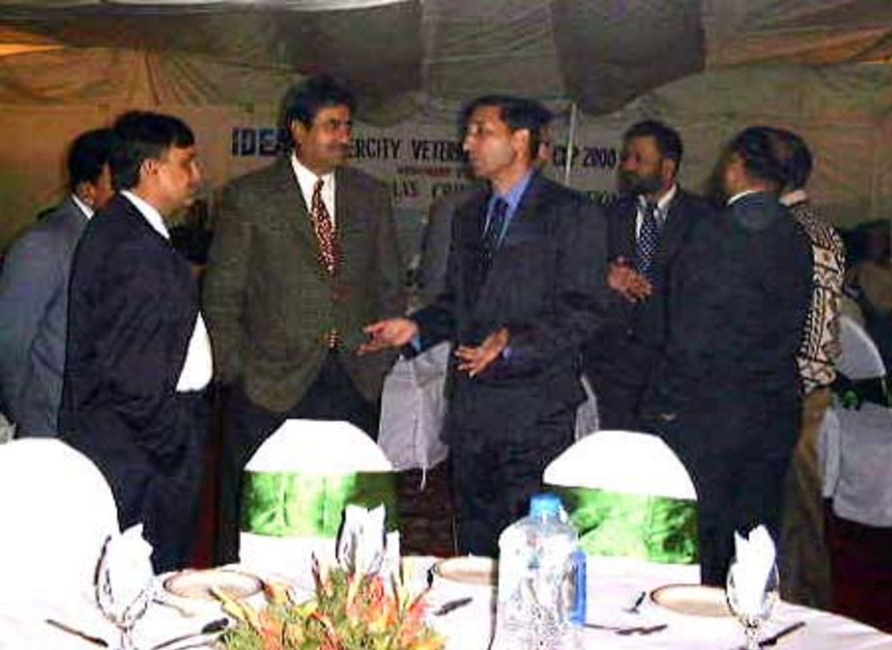 Ashiq Hussain Qureshi, Vice President PVCA, welcoming some of the guests at the Pakistan Veterans Cricket Association Dinner in Lahore, January 15, 2001