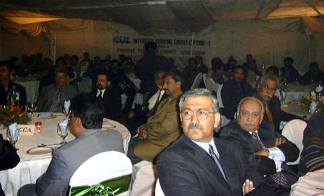 A view of the large audience of Pakistan cricket veterans at the Pakistan Veterans Cricket Association Dinner in Lahore, January 15, 2001