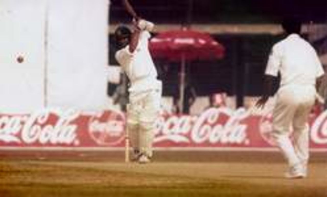 Glorious cover drive by Mehrab at the bowling of Abdur Razzak