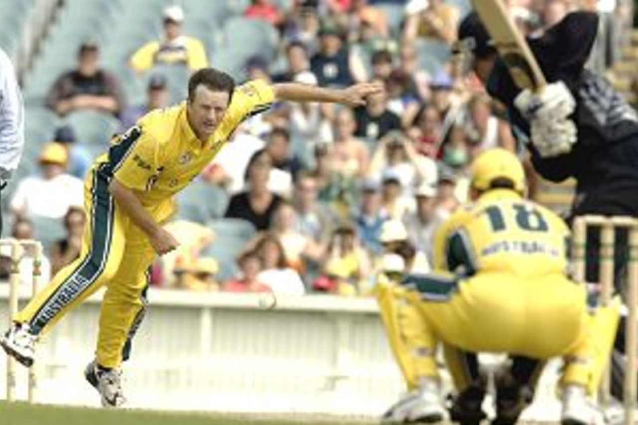 29 Jan 2002: Steve Waugh of Australia bowls during the VB Series match between Australia and New Zealand being played at the Melbourne Cricket Ground,Melbourne,Australia.