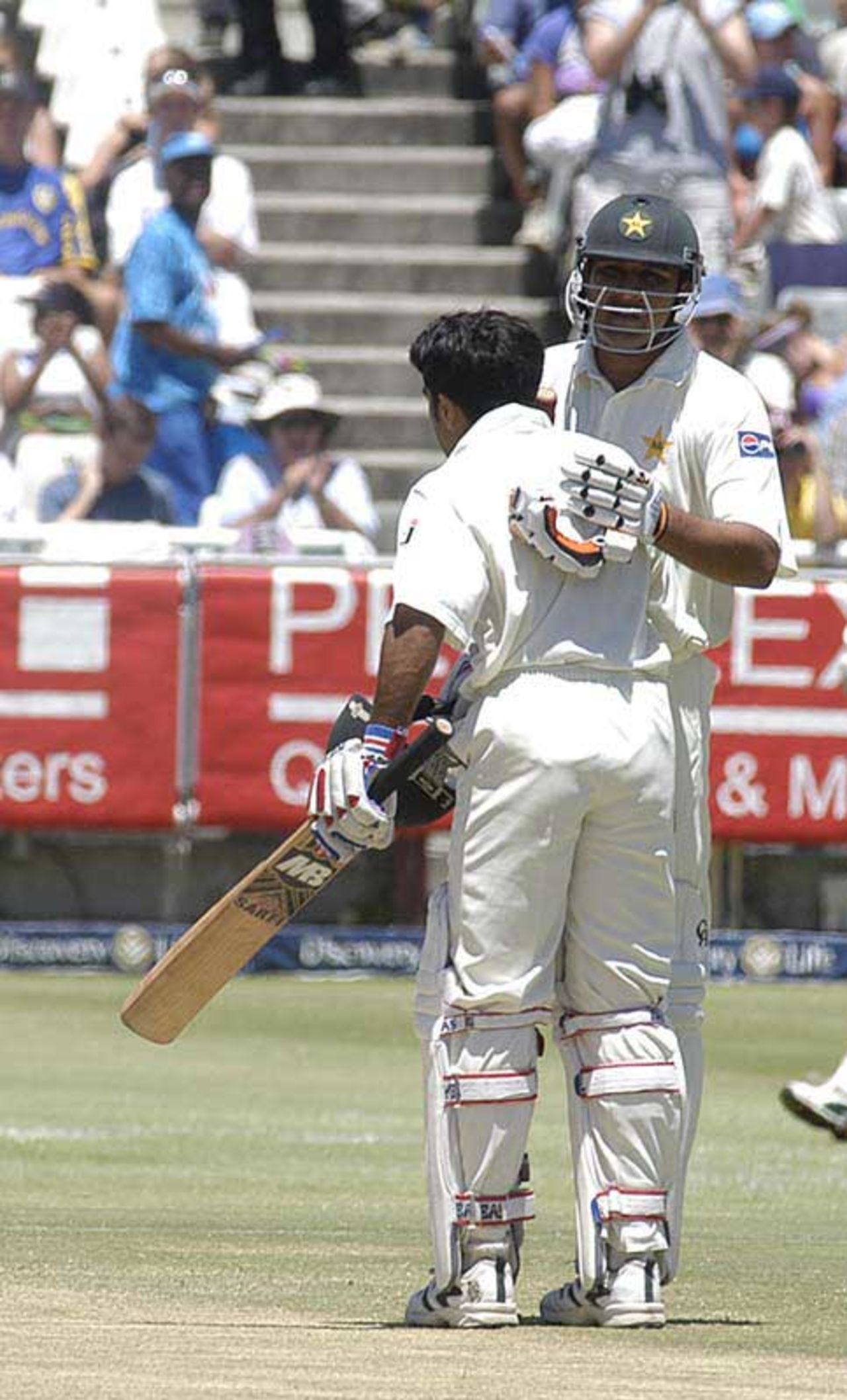 Inzamam-Ul-Haq congratulates Taufeeq Umar on scoring a century against South Africa