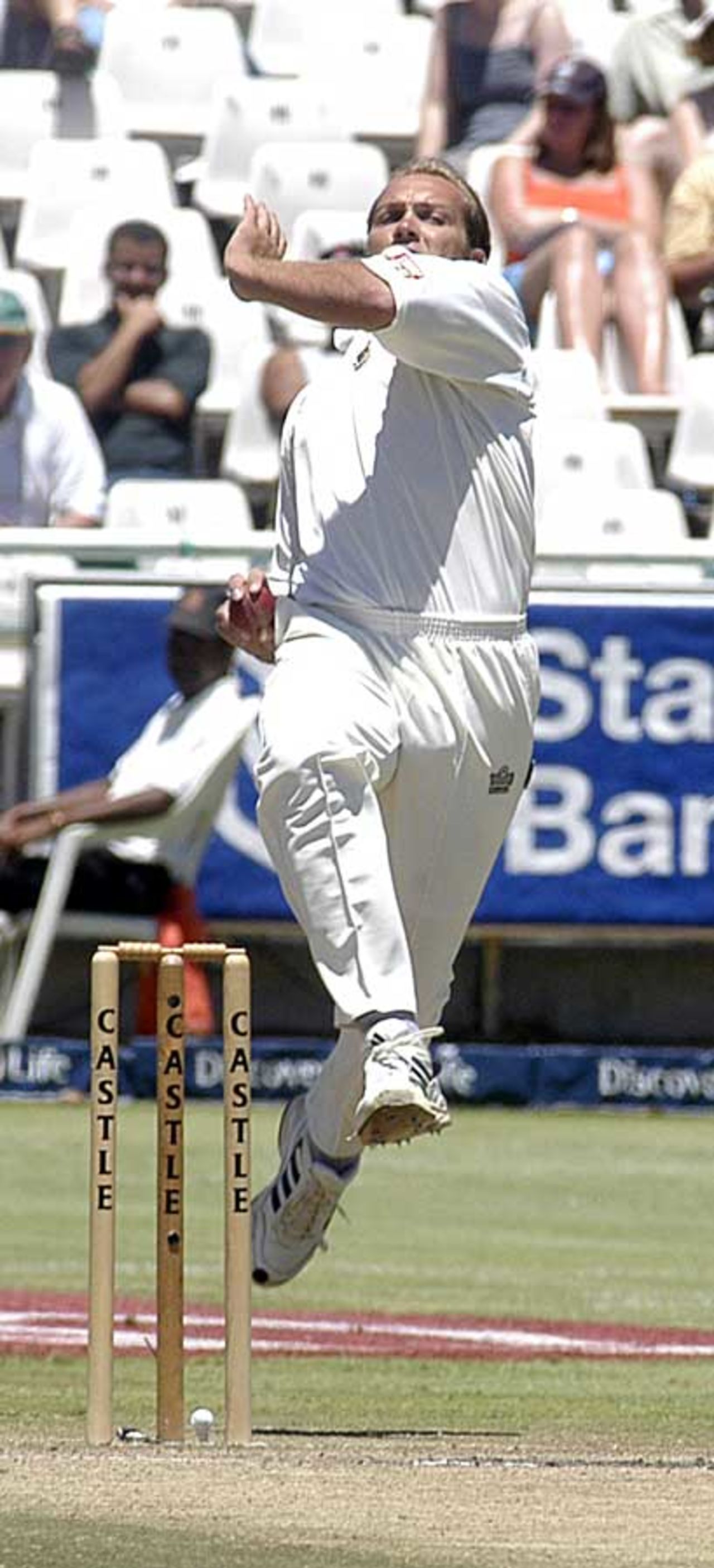 Jacques Kallis attacking the bowling crease against Pakistan at Newlands