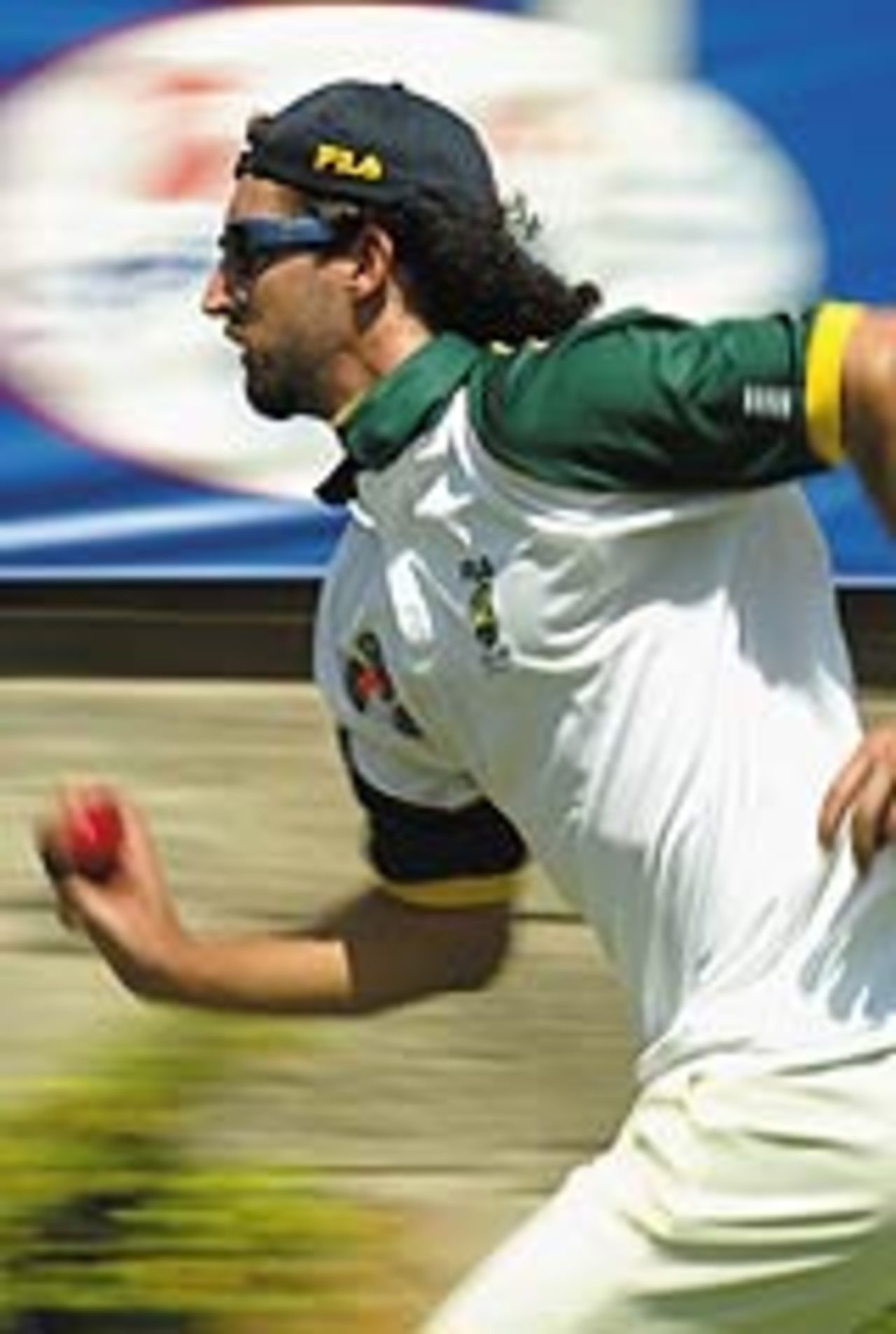 Jason Gillispie of Australia in action during bowling practice, Australia v India, 4th Test, Sydney