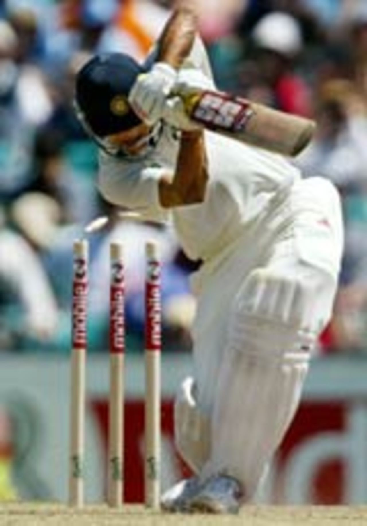 Akash Chopra is bowled by Brett Lee, Australia v India, 4th Test, Sydney, 1st day, January 2, 2004