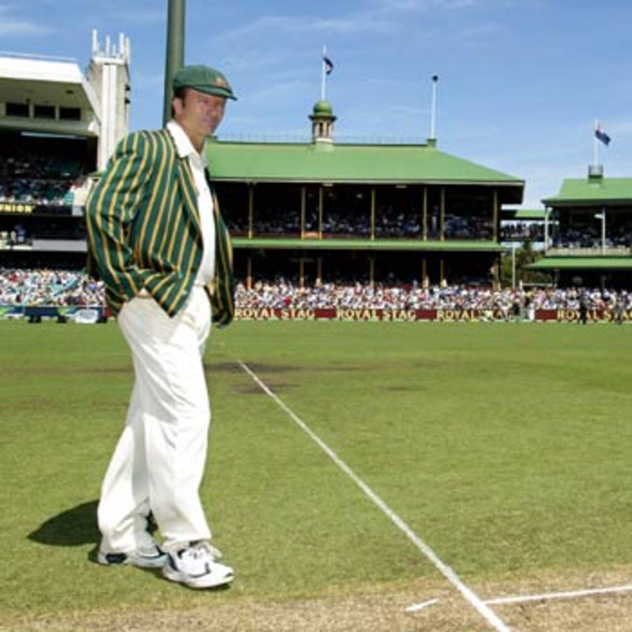 Steve Waugh surveys the scene at the SCG, 4th Test, Sydney, 1st day, January 2, 2004