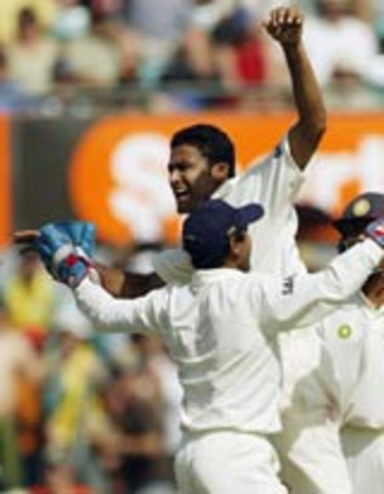 Anil Kumble is hugged by his team-mates, Australia v India, 4th Test, Sydney, 3rd day, January 4, 2004