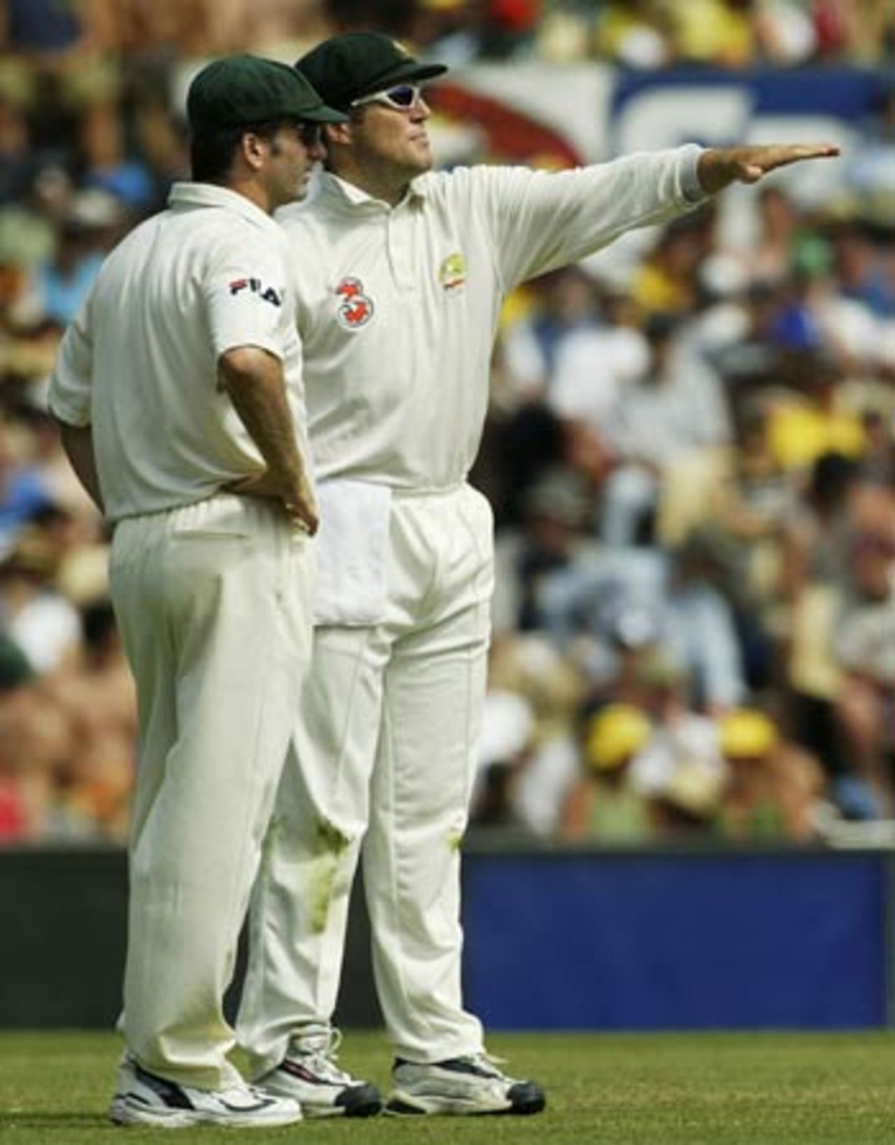 Steve Waugh tried to get the best out of his bowlers, Australia v India, 4th Test, Sydney, 4th day, January 5, 2004