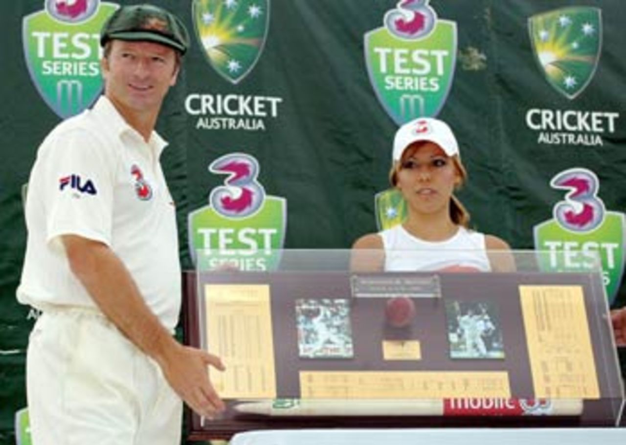 Naturally there was a special award for Steve Waugh, Australia v India, 4th Test, Sydney, 5th day, January 6, 2004