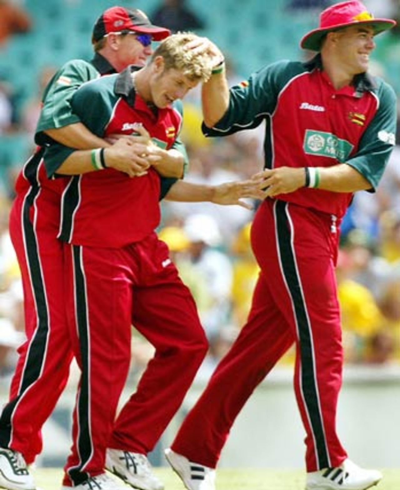 Zimbabwe celebrate the dismissal of Adam Gilchrist, Australia v Zimbabwe, VB Series, 2nd ODI, Sydney, January 11, 2004