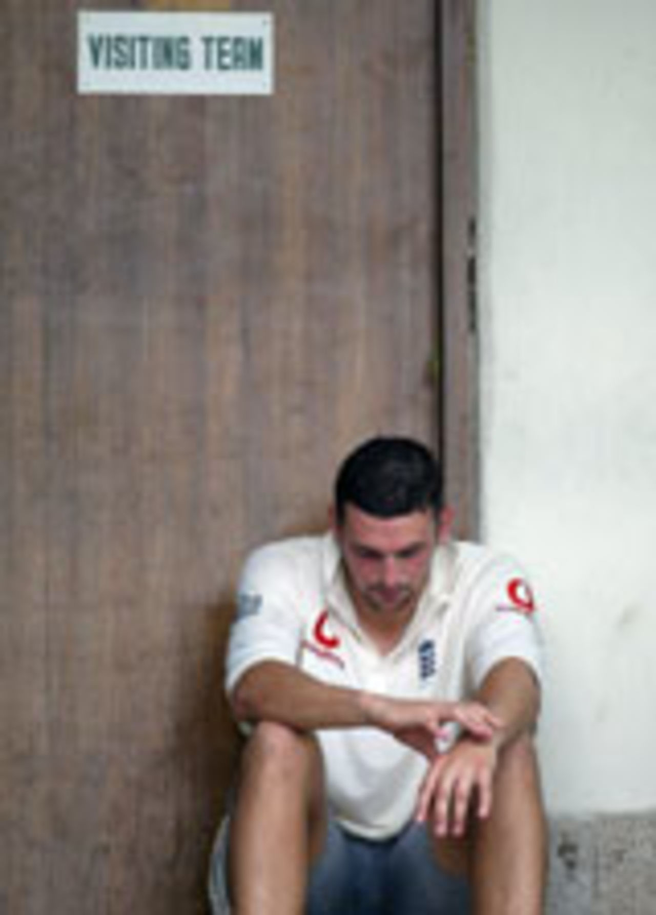 Stephen Harmison looking down in the dumps, Bangladesh v England, Dhaka, October 21, 2003