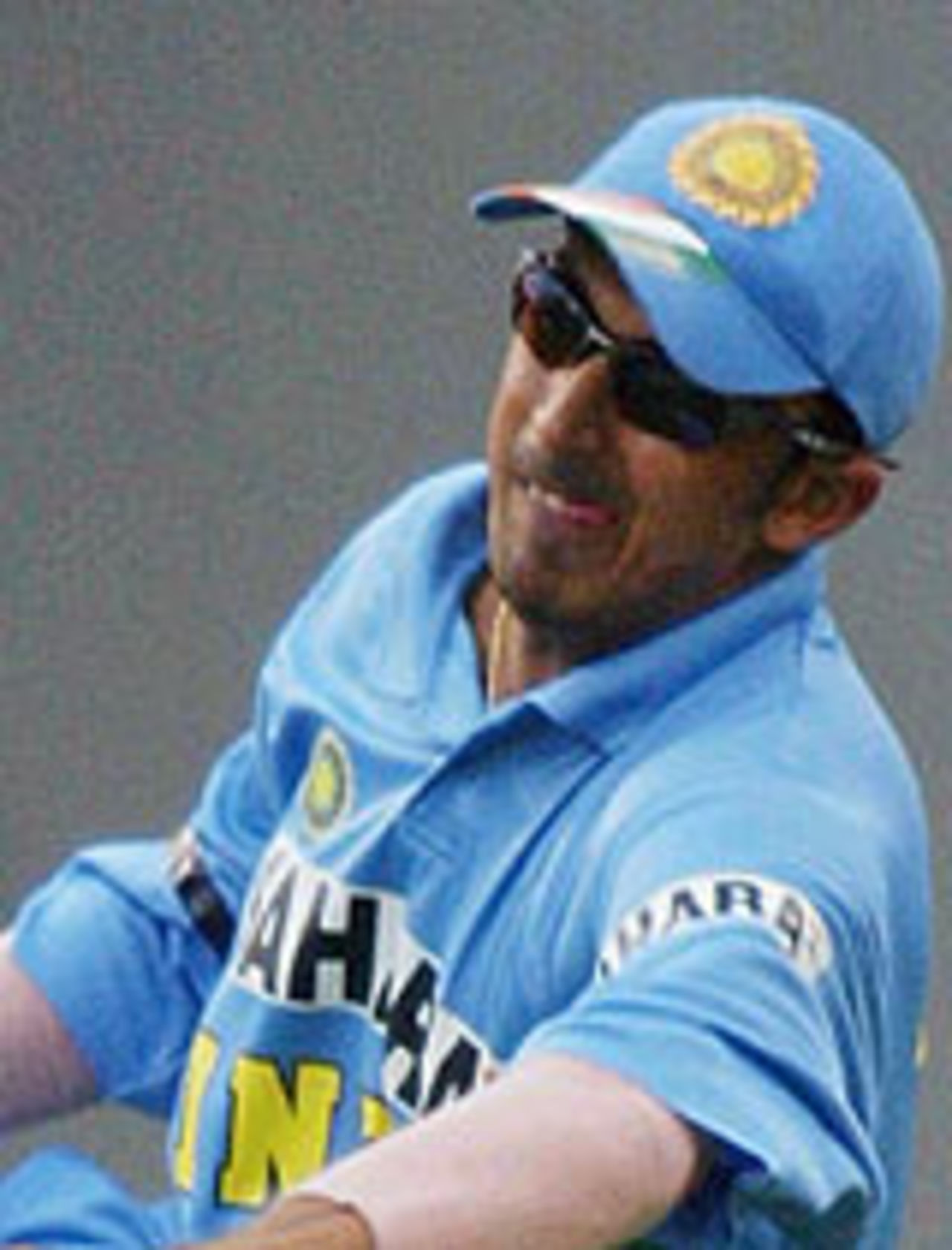 Rohan Gavaskar throws a ball while fielding, India v Zimbabwe, VB Series, Brisbane, 6th ODI, January 20, 2004