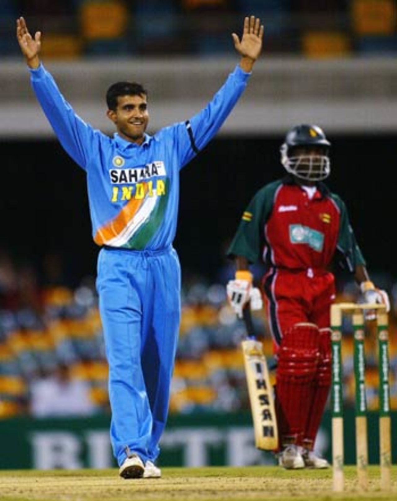India picked up wickets at regular intervals, India v Zimbabwe, VB Series, Brisbane, 6th ODI, January 20, 2004