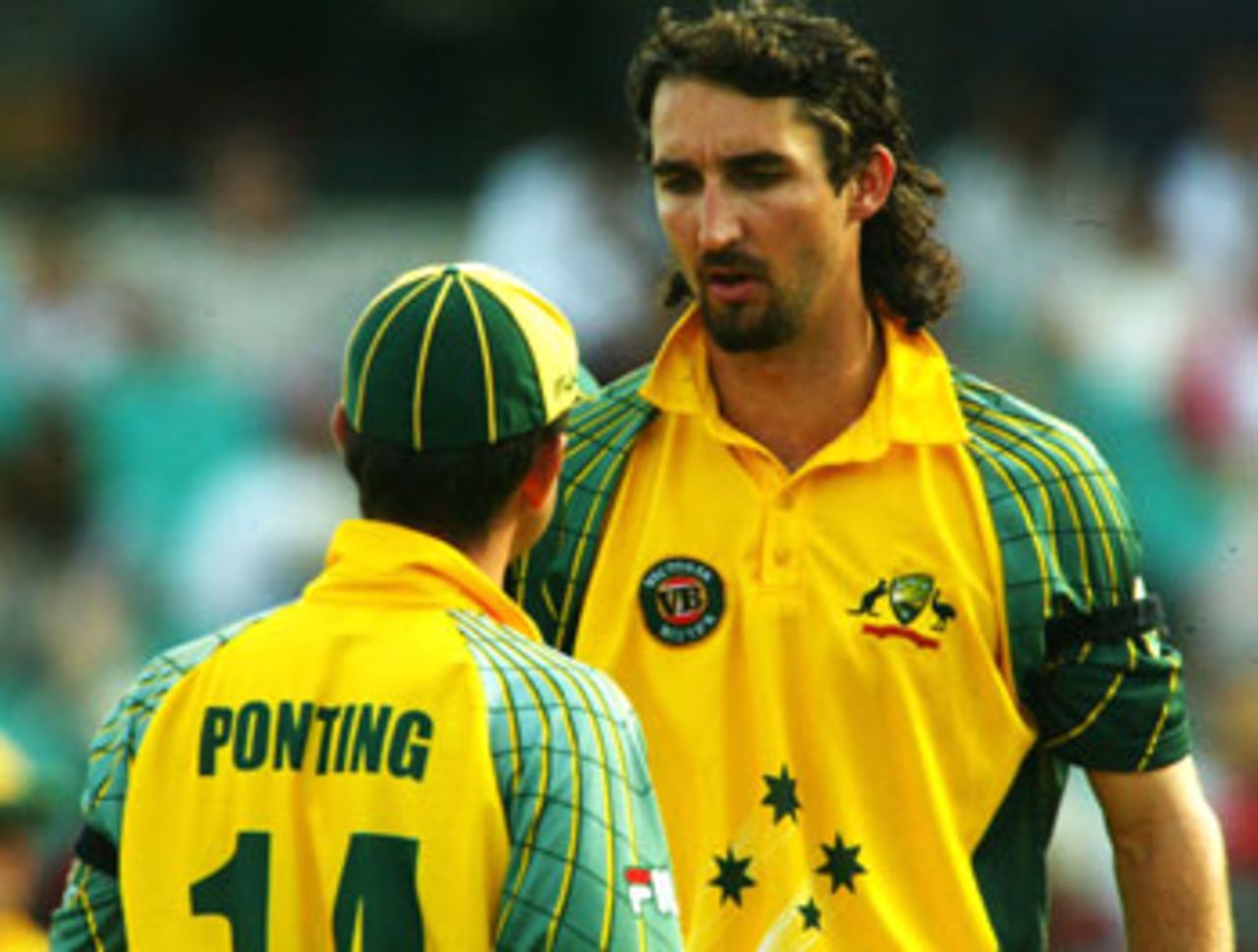 The Indian run spree needs stopping. Ricky Ponting places faith in Jason Gillespie, who responds beautifully, Australia v India, VB Series, 7th ODI, Sydney, January 22, 2004