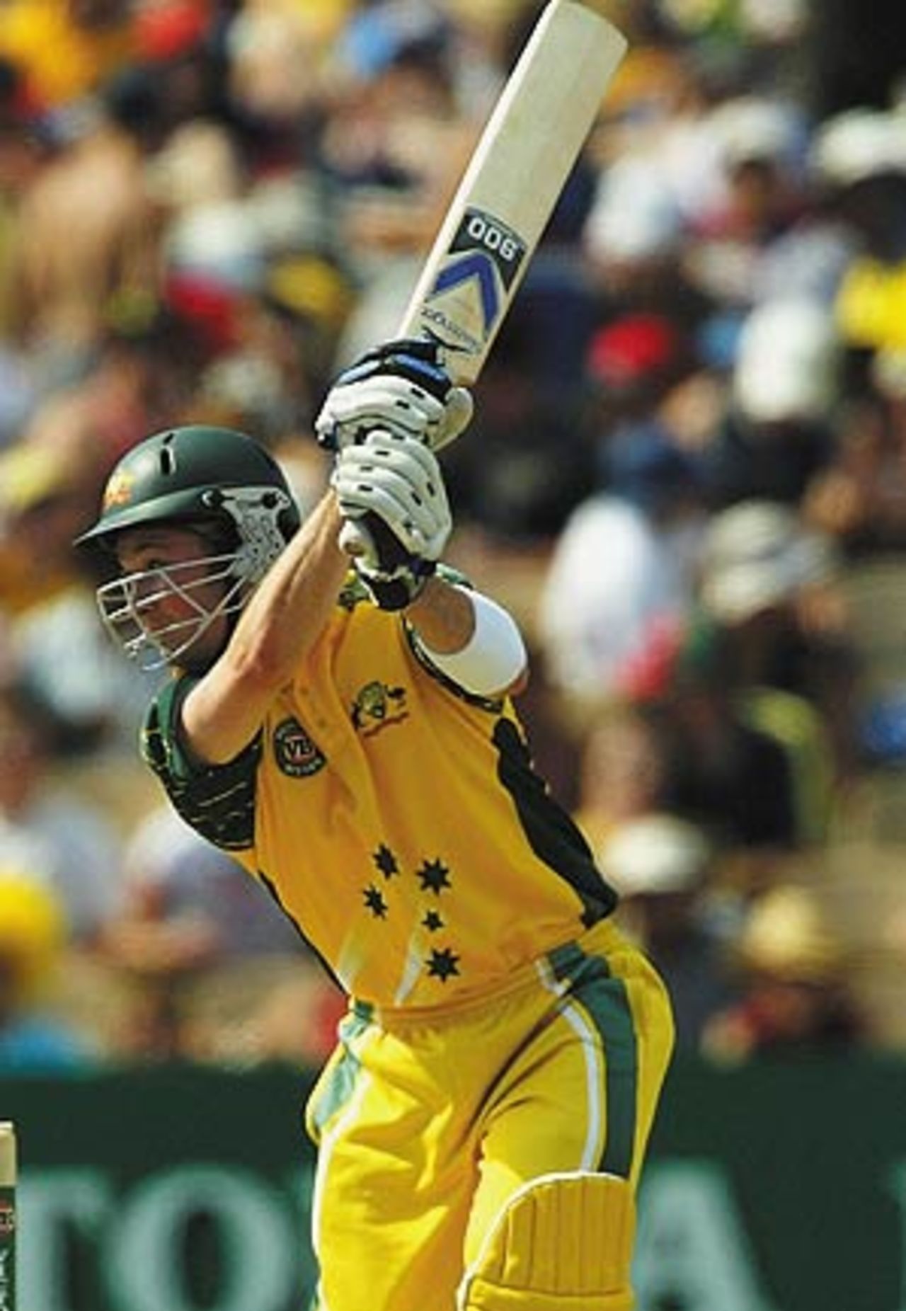 Michael Clarke creams a fluent drive as Australia look to gather momentum, Australia v Zimbabwe, VB Series, 9th ODI, Adelaide, January 26, 2004