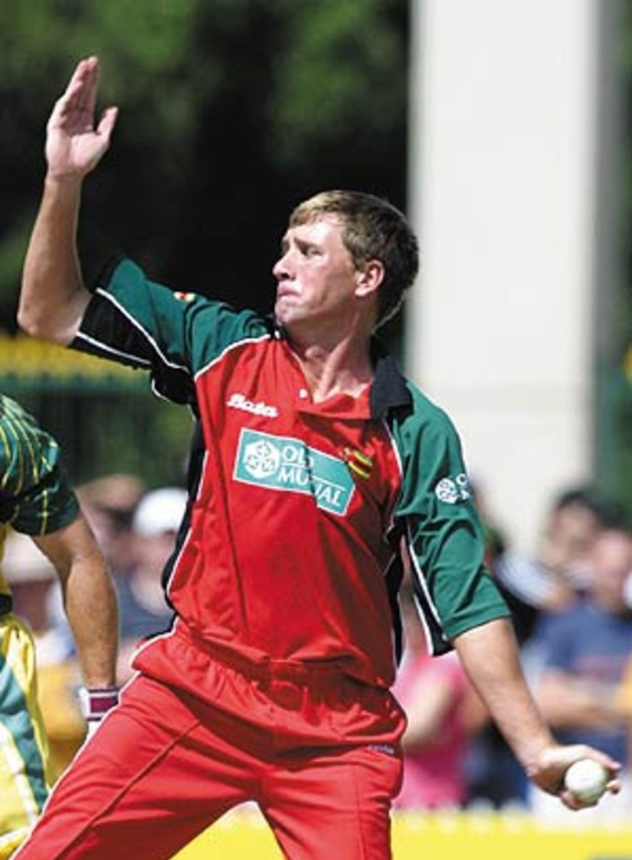 Ray Price strikes a good rhythm and keeps the batsmen on a tight leash, Australia v Zimbabwe, VB Series, 9th ODI, Adelaide, January 26, 2004
