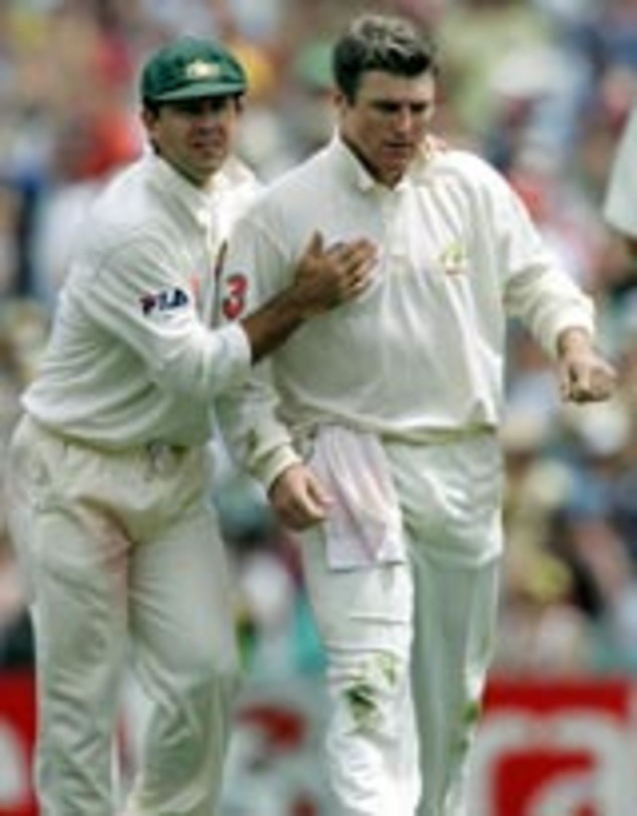 Ricky Ponting congratulating Stuart MacGill , Australia v Pakistan, 3rd Test, Sydney, January 2, 2005